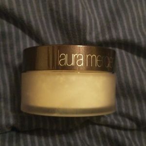 Translucent powder
